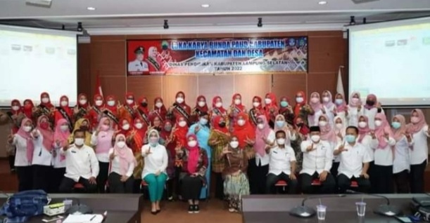 Winarni Buka Kegiatan Loka Karya Bunda PAUD Kabupaten Kecamatan dan Desa