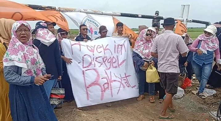 Proyek Pembangunan Jalan PIK-2 di Desa Muncung Disegel Rakyat