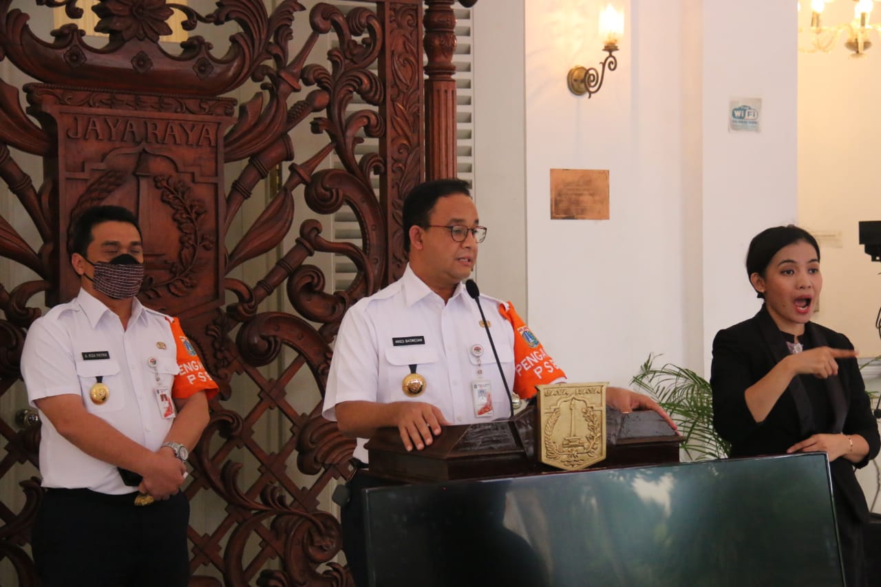 Larang Kantong Plastik, Anies: Jakarta Bersahabat Dengan Lingkungan