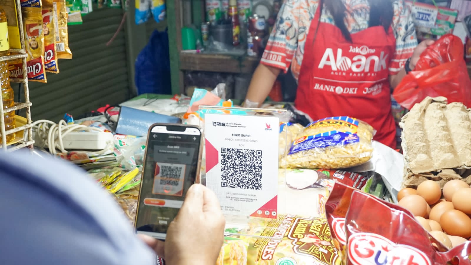 Hadirkan Kemudahan Transaksi Non-Tunai, Bank DKI Terapkan Digitalisasi di Pasar Rumput 