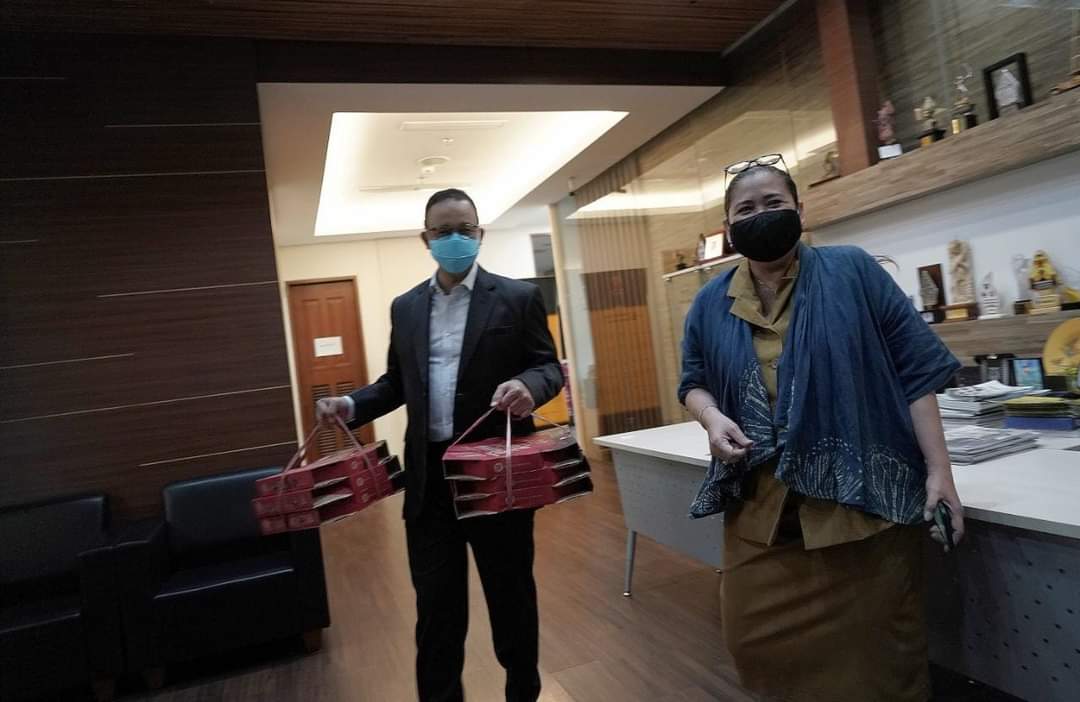 Jakarta Gondol Lagi Penghargaan, Anies Hadiahi Martabak Untuk Atika