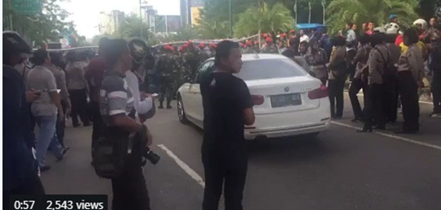 Neno Warisman Dihadang Di Bandara SSK II Pekanbaru