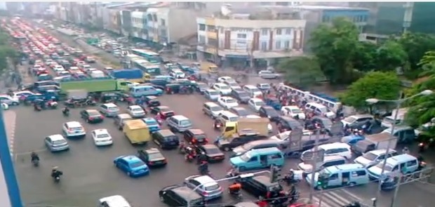 DKI Akan Naikan Tarif Pajak Kendaraan Baru Jadi 15 Persen