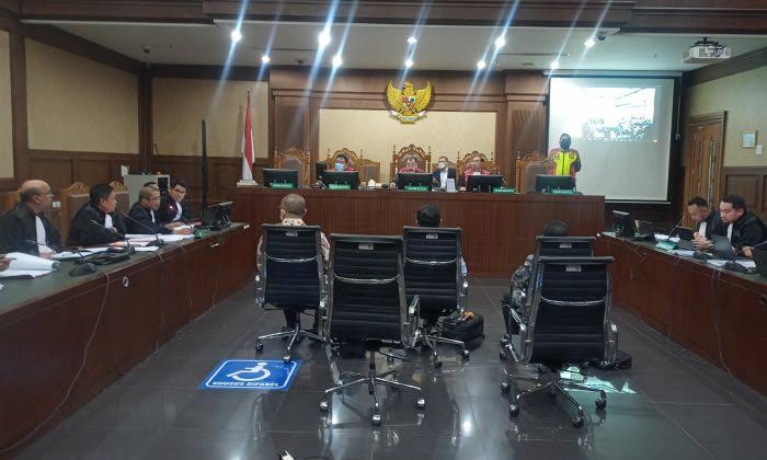 Kasus Korupsi BTS, Pejabat BAKTI Kominfo Dapat "Jatah" Rp. 300 Juta dan Barang-barang Mewah