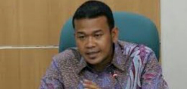 Ketua Komisi A Ancam Laporkan Kepala DPM-TPST ke Anies