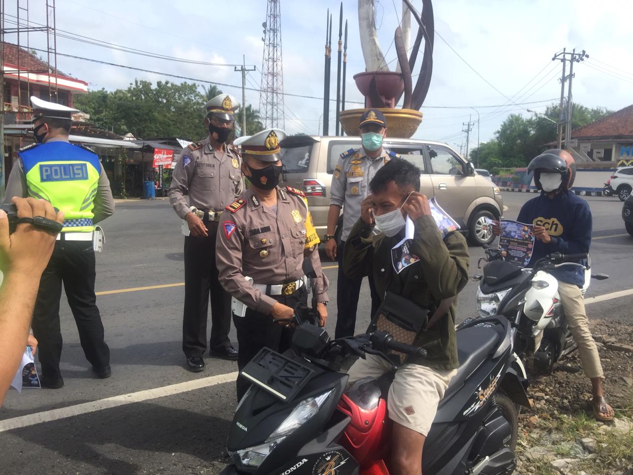 AKP Zainal Abidin Apresiasi Pengemudi dan Pengendara Yang Melengkapi Syarat Berkendara