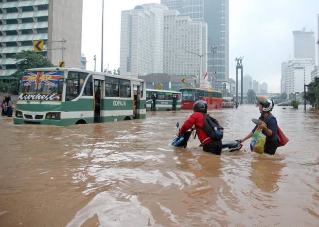 Akibat Banjir, Anies Digugat 243 Warga Jakarta