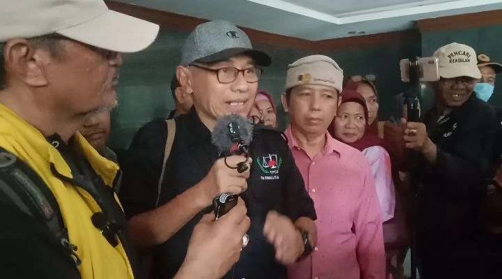 Ijazah Palsu = Presiden Palsu