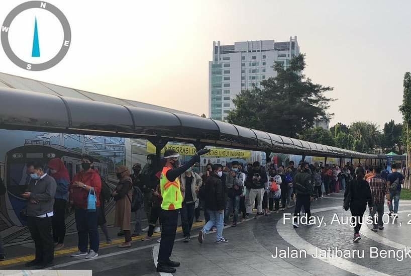 Hindari Penumpukan, Pengguna KRL Di Stasiun Tanah Abang Bakal Disekat