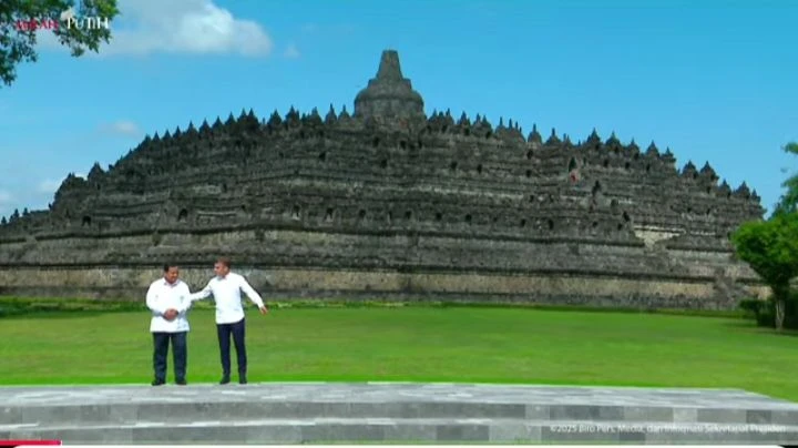 Kagumi Borobudur, Macron: Ini Bukti Keunggulan Indonesia