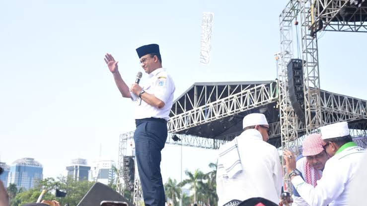 Taufik Gerindra Sebut Kritikan Soal Baju Dinas Anies di Reuni 212 Tak Relevan