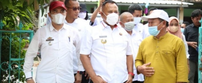 Bupati Nanang Ermanto Serahkan Bantuan Tali Asih kepada Keluarga Korban Kebakaran