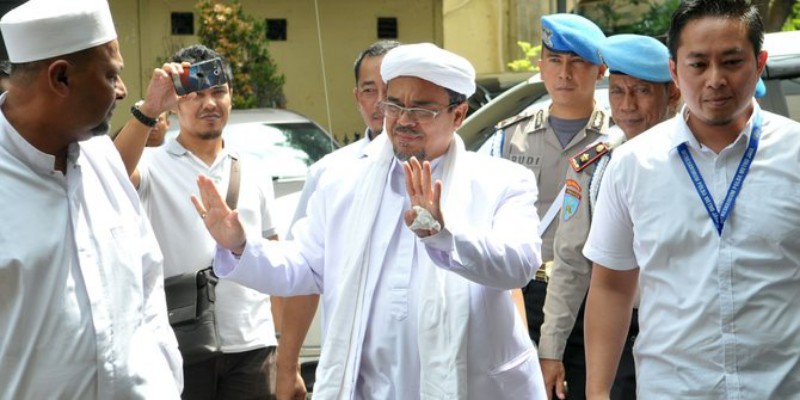 FPI: Habib Rizieq Tolak Temui Jokowi di Mekkah