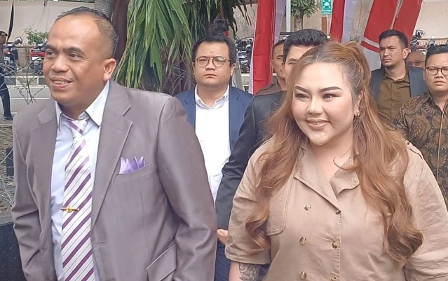 Terkait Kasus Korupsi di Bank BJB, Lisa Mariana Akui Terima Uang dari Ridwan Kamil