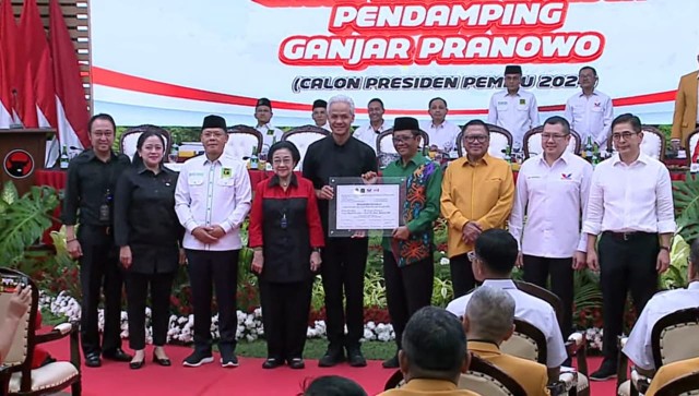 Megawati Umumkan Mahfud MD Cawapres untuk Ganjar Pranowo