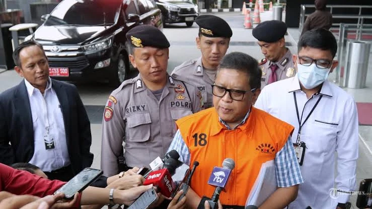 Hasto Ngaku Telah Diancam Bakal Jadi Tersangka Jika PDIP Pecat Jokowi