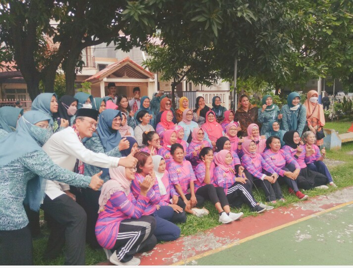 Roadshow  PKK DKI Jakarta , Kunjungan Fery Baswedan di Komplek Angkasa Pura Disambut Meriah