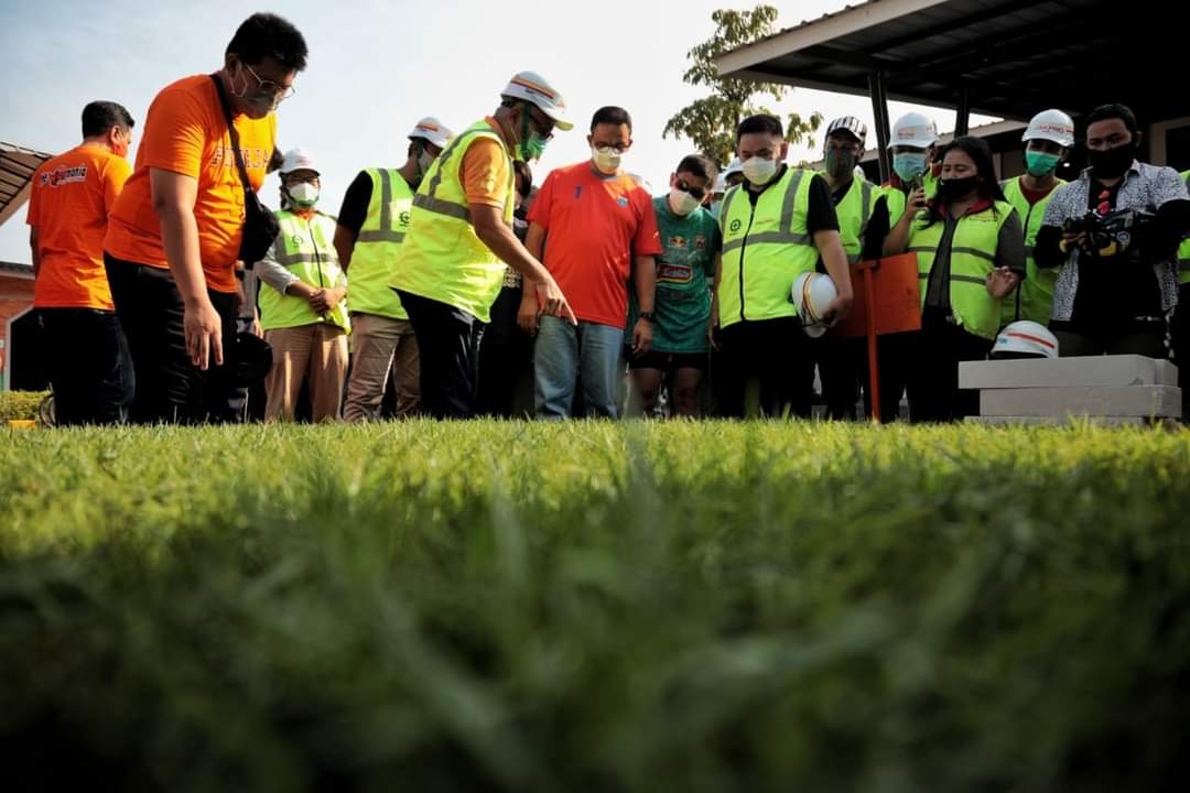 Anies Ajak Jakmania Kunjungi Proyek JIS