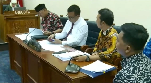 UGM Digugat Bonjowi Gara-gara Tidak Transparan dalam Merespon Permintaan Terkait Ijazah Jokowi
