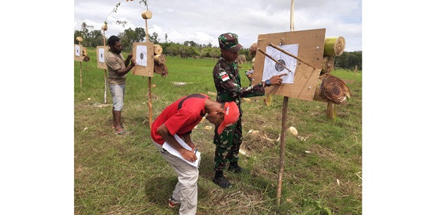 Kostrad Gelar Lomba Panahan Tradisional di Papua