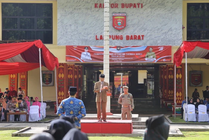 Pemerintah Kabupaten Lampung Barat Menggelar Upacara Peringatan Hari Otonomi Daerah ke 28