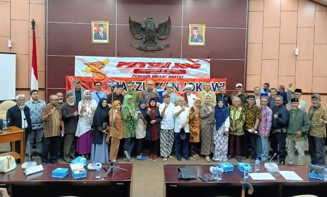 Petisi 100 "Makzulkan Jokowi" Siapa Saja?