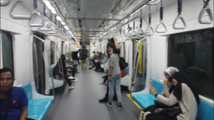 Mulai Senin, Tarif MRT Normal Kembali