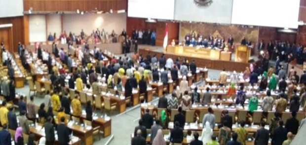 Meski Ditentang Umat Islam, DPR Sahkan Perppu Ormas