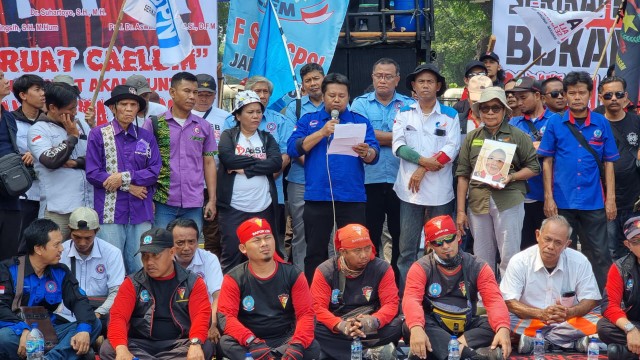 Jelang Putusan Uji Formil, AASB Harap Hakim MK Tak Jilat Ludahnya Soal UU Omnibus Law Ciptaker