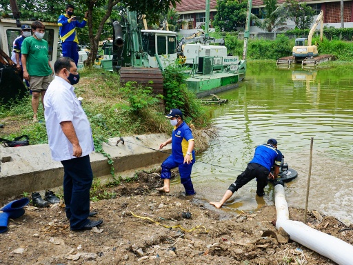 Atasi Genangan Di Pemukiman Sempit, Dinas SDA Fungsikan 65 Pompa Apung Di Lima Wilayah Di DKI