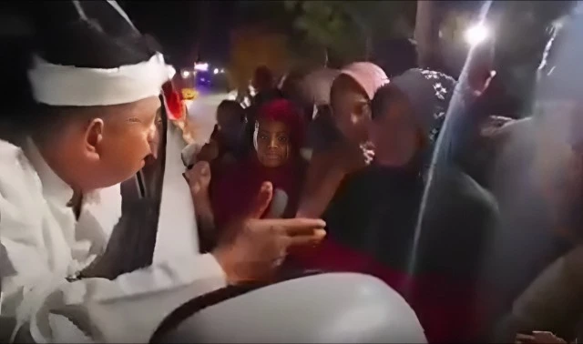 14 Tahun Jalan Dibiarkan Rusak, Cara Protes Warga Cintajaya Bikin Gubernur Jabar Ngamuk