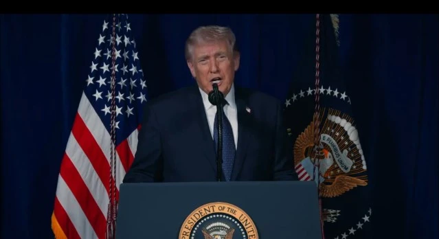 Trump Ancam Akan Hancurkan Infrastruktur Minyak Iran di Pulau Kharg, Iran Tak Gentar