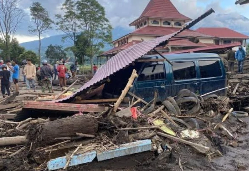 Korban Meninggal Akibat Banjir Bandang di Sumbar Bertambah Jadi 50 Orang,, 27 Hilang