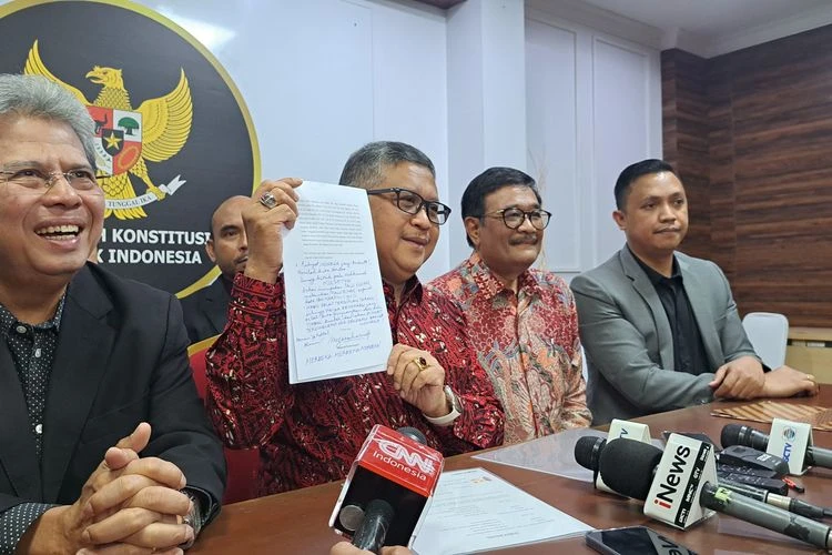 Khawatir MK Tak Berani Lawan Intervensi Pemerintah, Orang Berbondong-bondong Jadi Amicus Curiae
