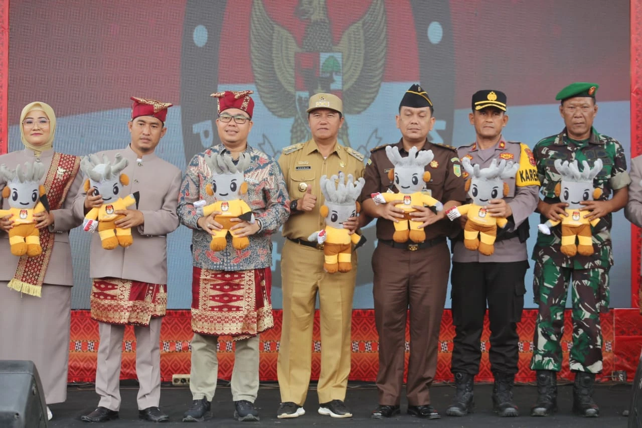 Bupati Kabupaten Lampung Barat Resmi meluncurkan Maskot dan Jingle Pemilihan Kepala Daerah 2024