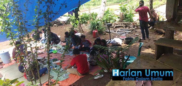 Menjalin Kebersama'an Dengan Aparatur Nya, Peratin Kusnadi Mengadakan Makan Bersama