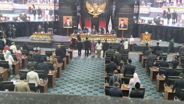 Cagub Peserta Pilkada Jakarta Hadiri Pelantikan Pimpinan DPRD DKI Jakarta