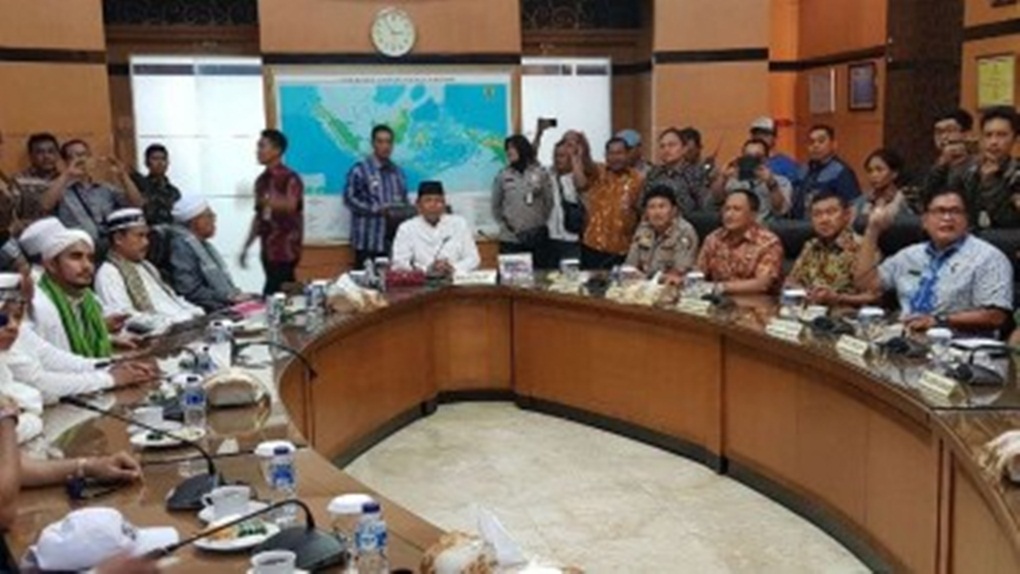 Gagal Sampaikan Aspirasi ke Jokowi, Peserta Aksi Bela Tauhid Kecewa