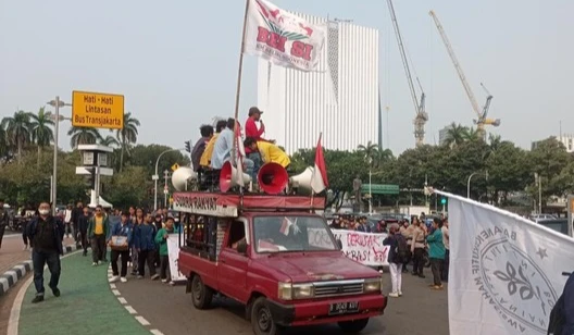 Demo 10 Tahun Kepemimpinan Jokowi, BEM SI Suarakan 12 Tuntutan