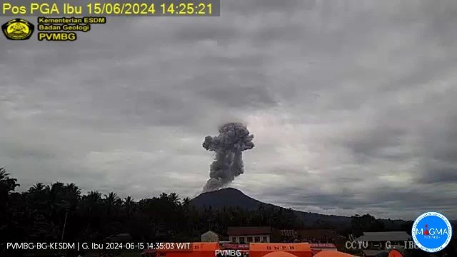 Gunung Ibu Meletus Lagi, Semburkan Kolom Abu Setinggi 2.000 Meter