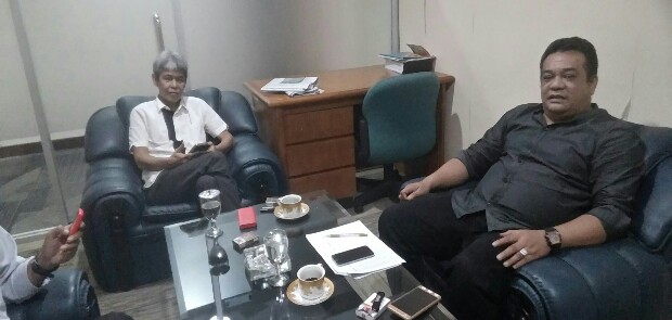 DPRD Minta Pemprov Bongkar Reklame Bodong di JPO HR Rasuna Said