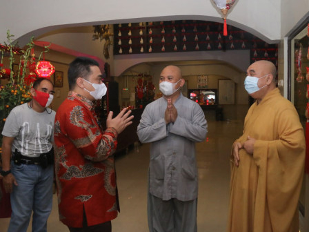 Tinjau Vihara Lalitavistara, Wagub Ariza Pastikan Perayaan Imlek 2021 Terapkan Protokol Kesehatan