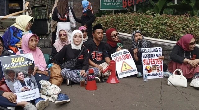 ARM dan Para Tokoh Geruduk Kejagung Soal Eksekusi Silfester, Jaksa Agung Tak Berani Temui