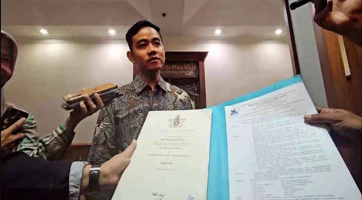 IPK Ijazah S1-nya Dibilang 2,3, Gibran Heran: Masa Sih?