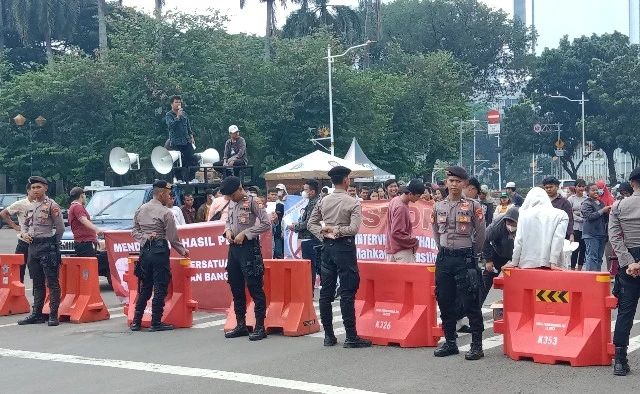 Bikin Demo Tandingan, Massa 02 Ngaku Mahasiswa Tapi Tak Bisa Jelaskan Kuliah Dimana