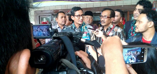 Sandi: Reklame dan Tower Mikrosel Ilegal Harus Ditertibkan