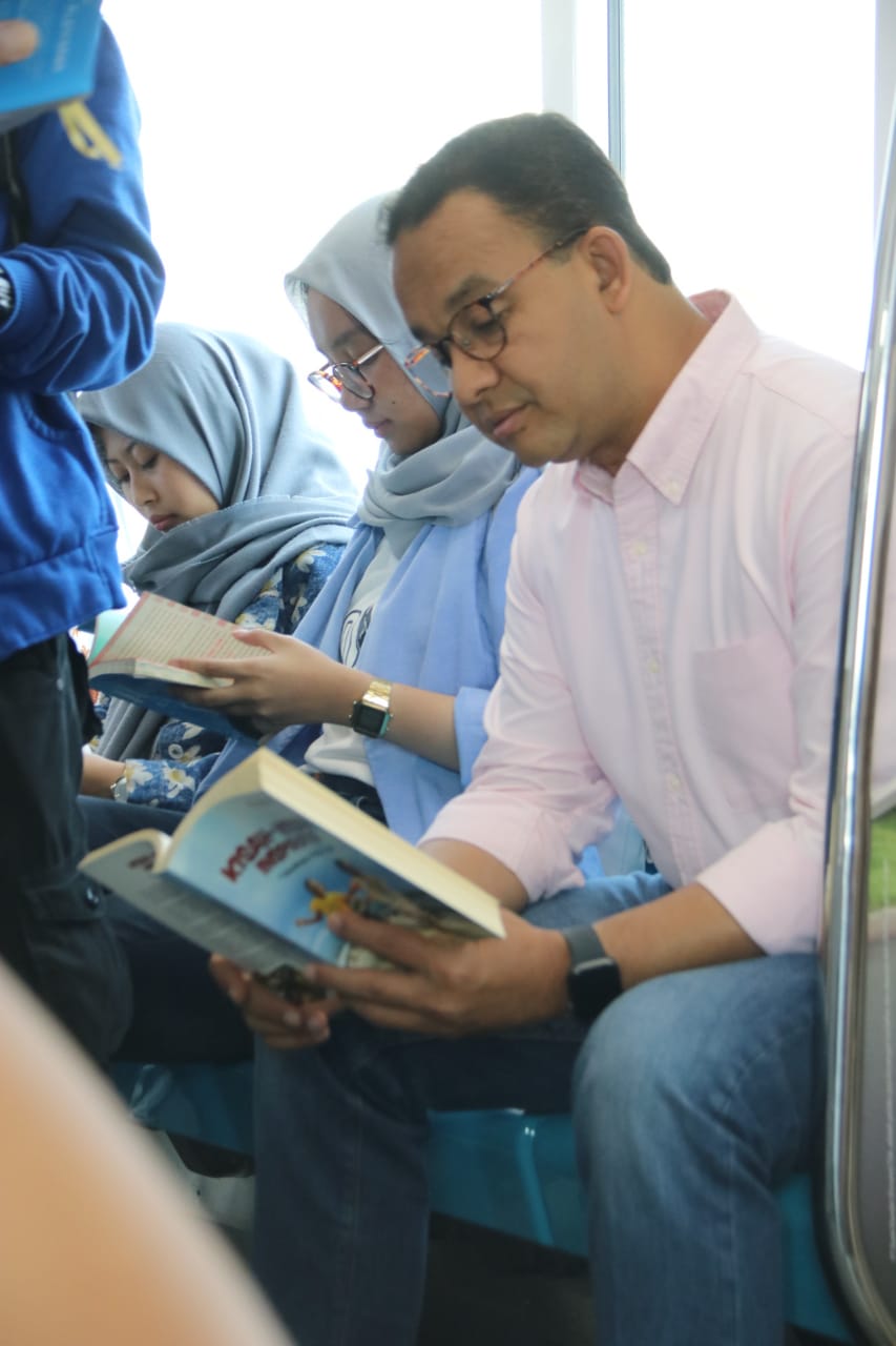 Gubernur Anies Luncurkan #RuangBacaJakarta